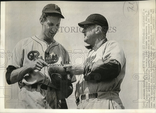 1940 Press Photo Rookie Ed Levy and Manager Doc Prothro at spring practice. - Historic Images