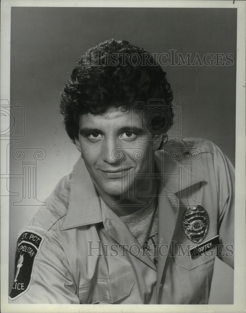 1984 Press Photo Ed Marinaro, who guest starred on "Hill Street Blues"-Historic Images