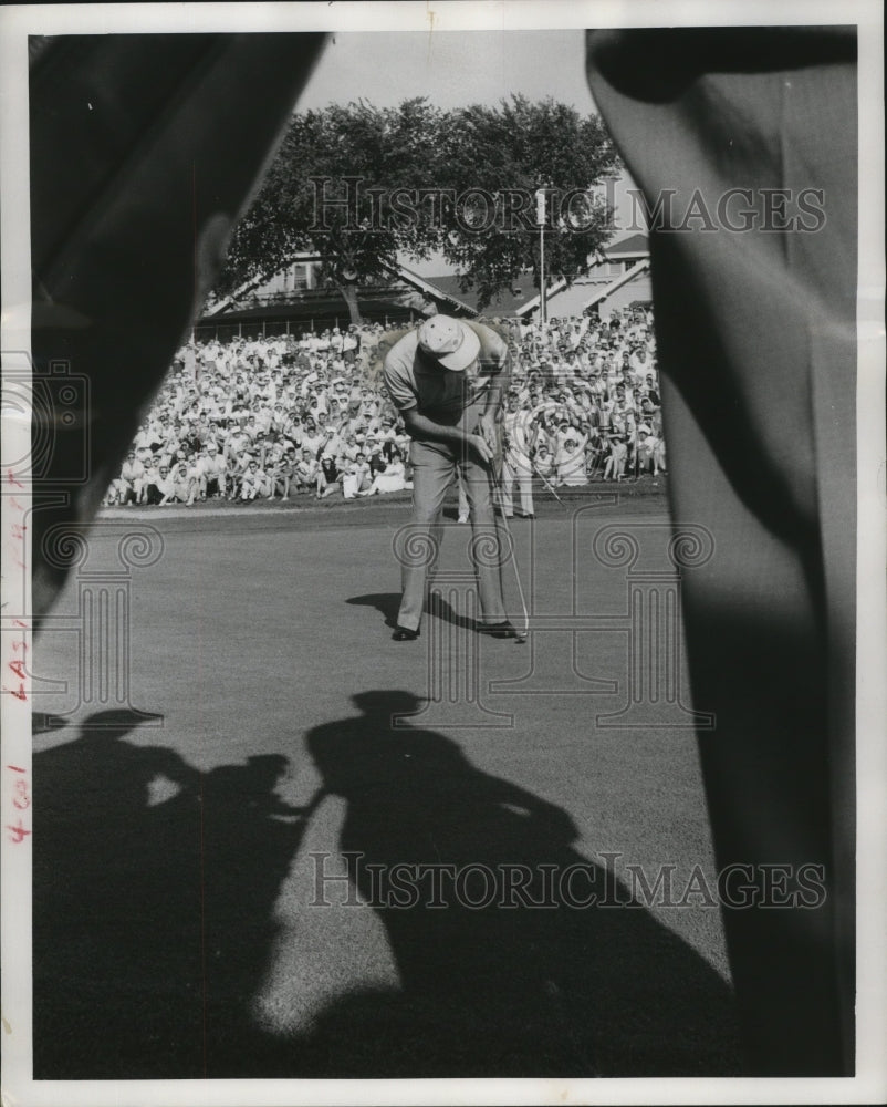 1958 Press Photo Cary Middlecoff, two stroke lead in Miller Open Golf Tournament-Historic Images