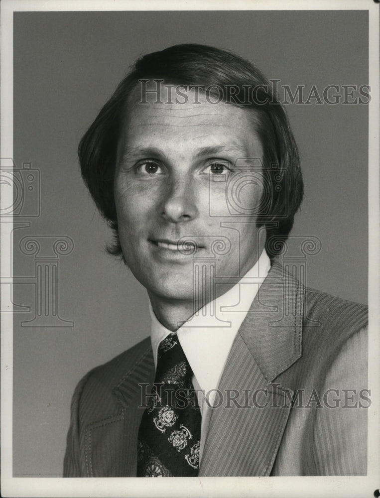 1981 Press Photo Rick Barry joins CBS Sports as analyst for the NBA. - Historic Images