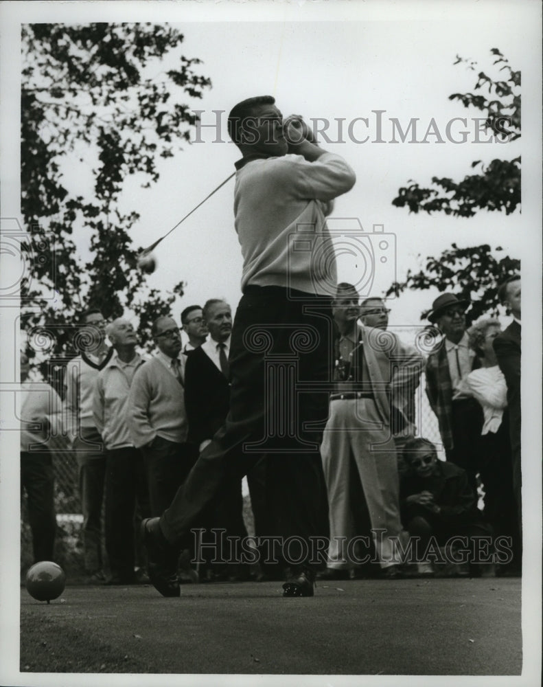 1963 Press Photo George Bayer, one of the longest hitters in pro ranks today. - Historic Images