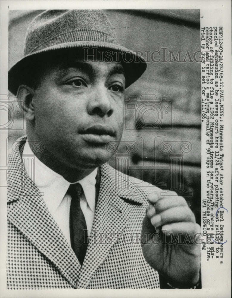 1965 Press Photo Minnesota Twins' star catcher Earl Battey wears puzzled look.-Historic Images