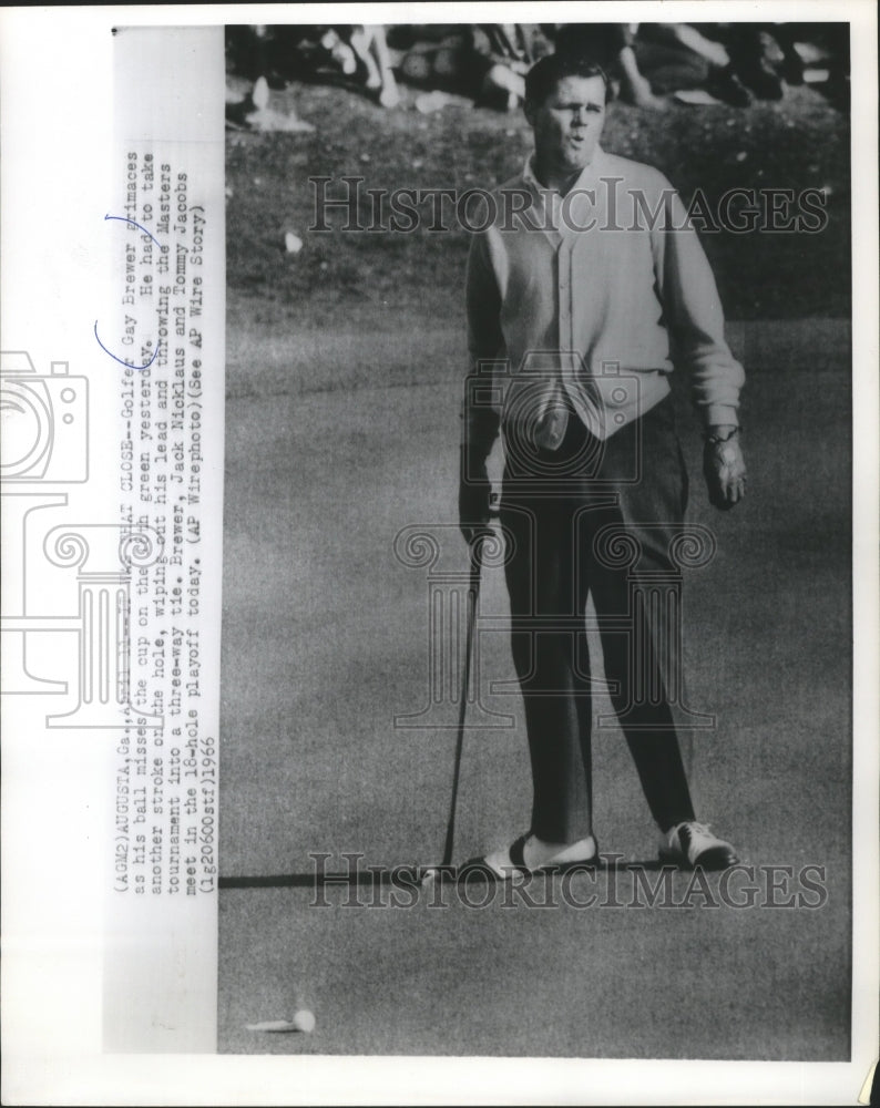 1966 Press Photo Gay Brewer-Golfer-Grimaces After Missing the Cup at Masters - Historic Images