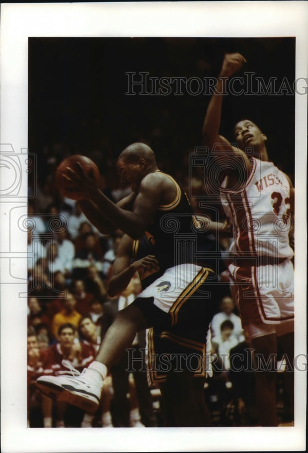 1992 Press Photo Marquette University - Damon Key in Game with Wiscons ...