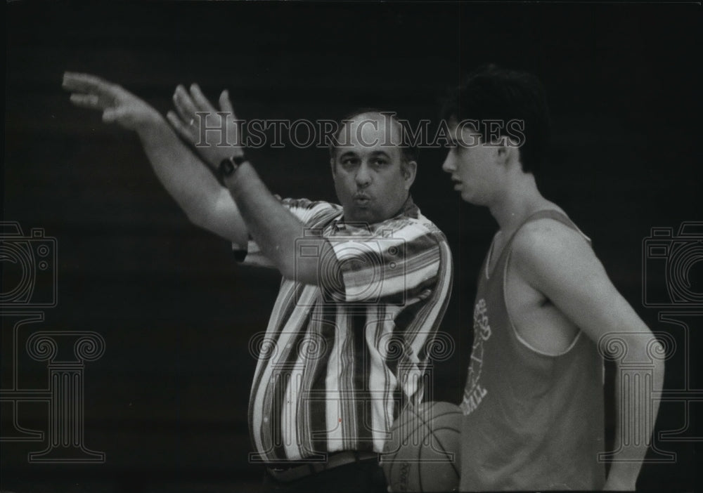 1994 Press Photo Shorewood High School - Matt Dean, Coach Dennis Williamson - Historic Images