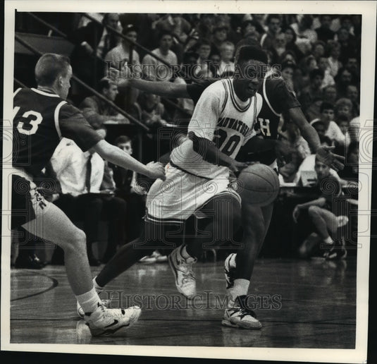 1991 Press Photo Wauwatosa East High School - Marcus Owens, Basketball Player - Historic Images