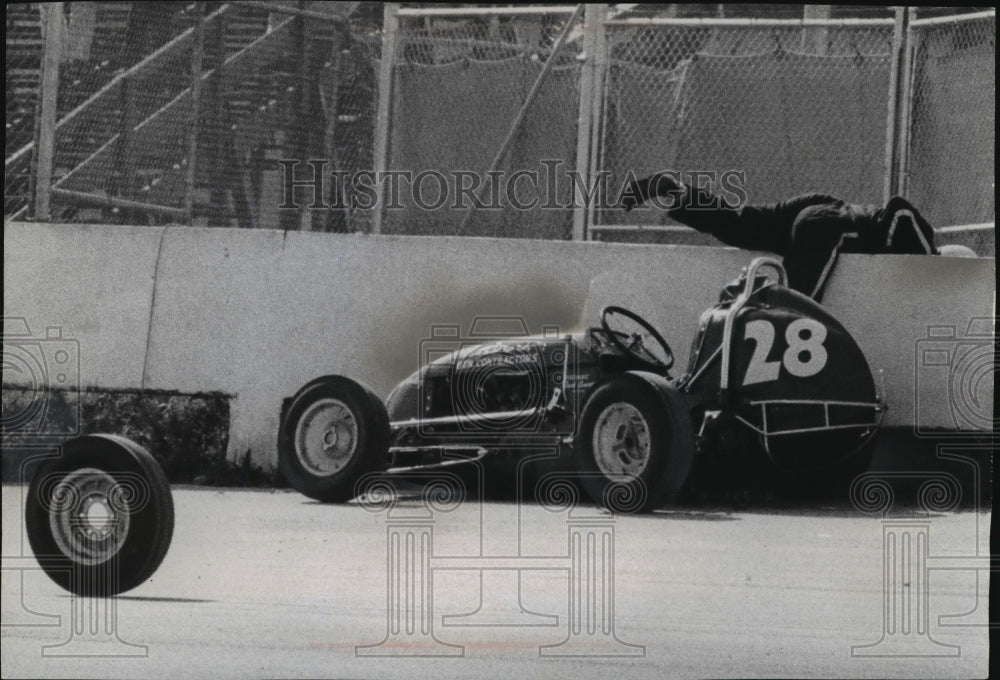 1960 Press Photo Cliff Spalding, Race Car Driver, State Fair Park, Wisconsin- Historic Images