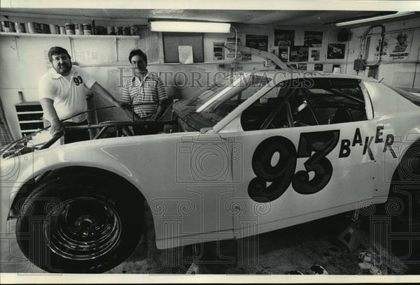 1985 Press Photo Ed Evans, Terry Evans, and Race Car West Allis, Wisco ...