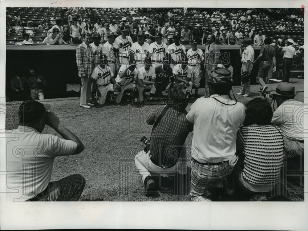  Photographers capture National League&#39;s former stars, Milwaukee - Historic Images