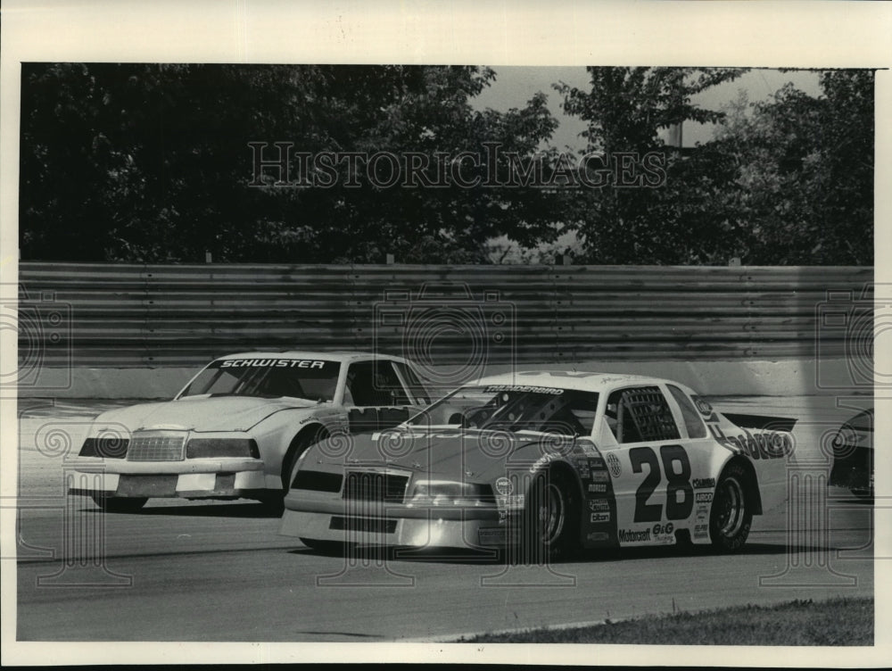 1985 Press Photo Cars at Miller 200 qualifying race action at State Fair Park- Historic Images