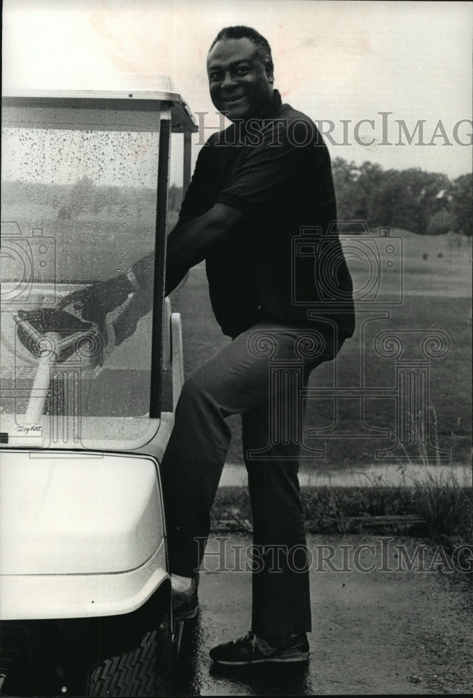 1989 Press Photo Kettle Moraine Golf Club - Lionel Aldridge, Benefit Competition - Historic Images