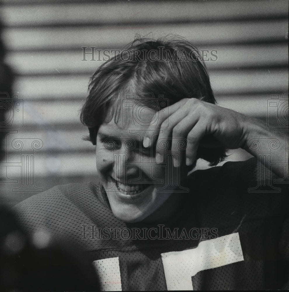 1976 Press Photo Badgers football senior quarterback, Mike Carroll - mjt01552- Historic Images