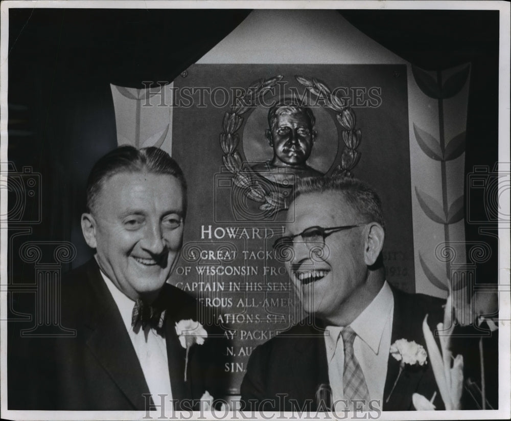 1957 Press Photo Wisconsin Hall of Fame - Cub Buck, Former Football Player- Historic Images