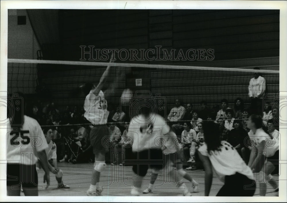 1994 Press Photo Lady Popes of Pius XI High School play in state tournament- Historic Images