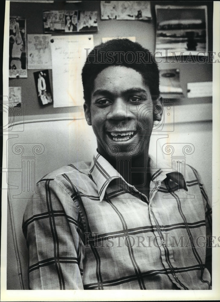 1980 Press Photo Thomas More High School basketball star, Nigel Wallace- Historic Images