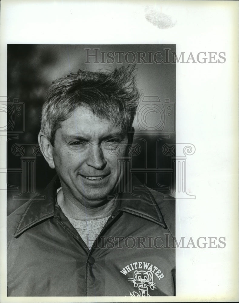 1981 Press Photo University Wisconsin-Whitewater football coach, Jim Warren- Historic Images