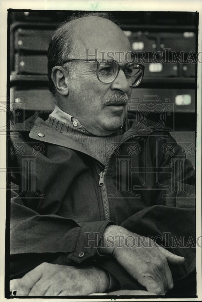 1988 Press Photo Baseball writer Roger Angell watched the Baltimore Orioles lose- Historic Images
