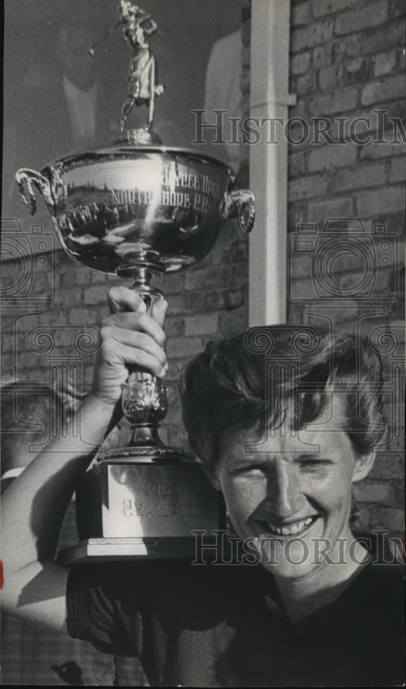 1963 Milwaukee Jaycee Golf Champion Kathy Whitworth Holds Trophy - Historic Images