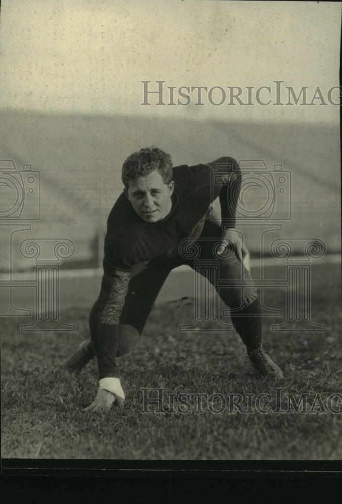 Press Photo University Of Wisconsin All-America Football Team Player Marty Below- Historic Images