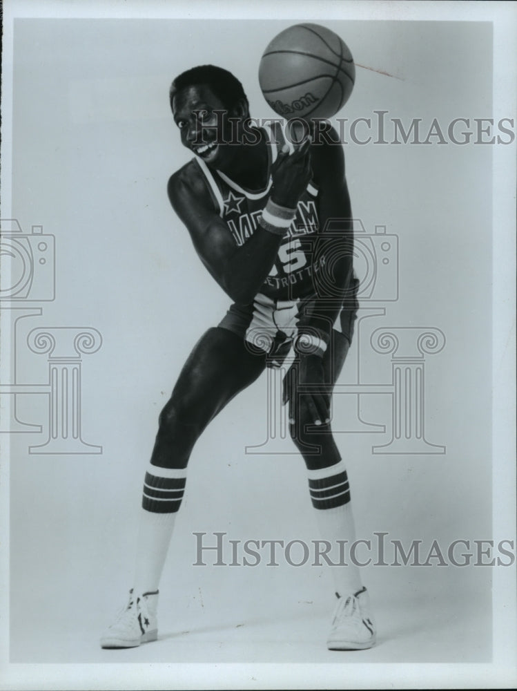 1984 Press Photo Harlem Globetrotters Basketball Team Merrymaker Geese Aussie - Historic Images