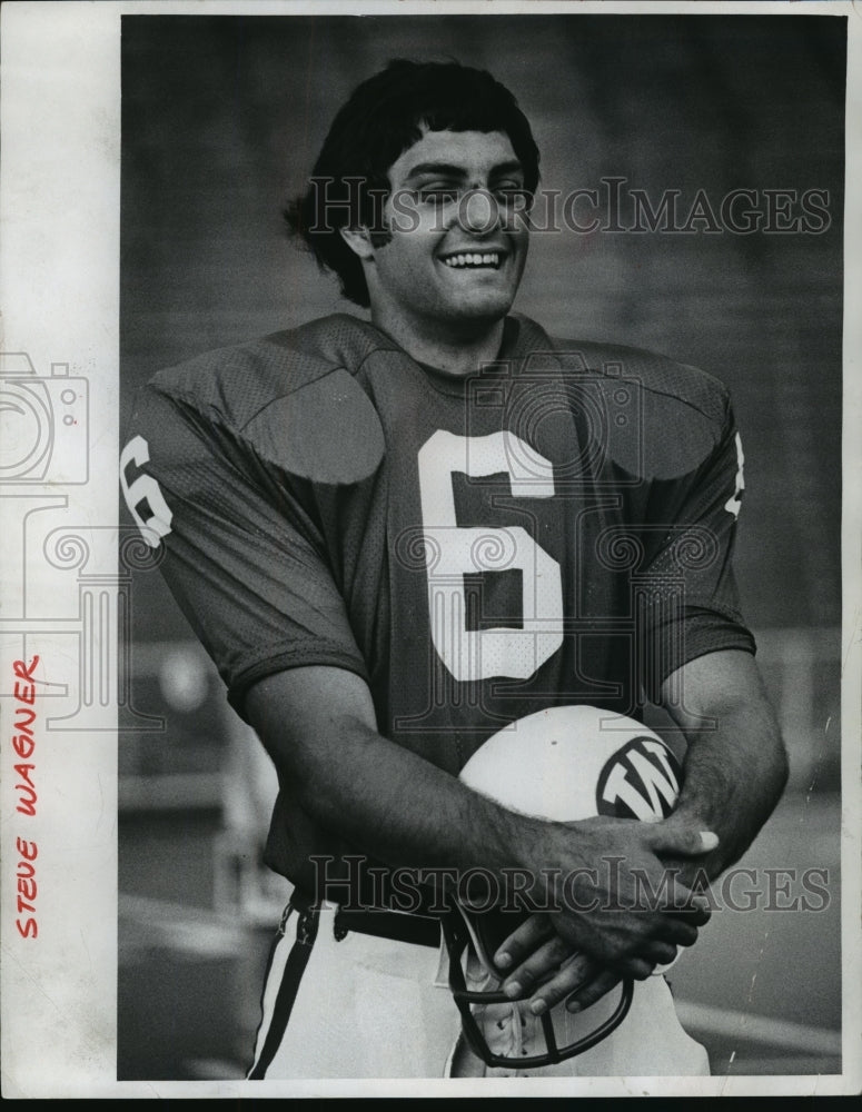 1975 Press Photo UW football defensive back, Steve Wagner - mjt02877 - Historic Images