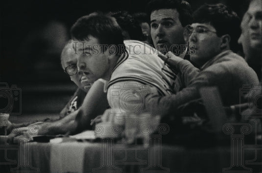 1989 Press Photo Mike Flory on press table during basketball game - mjt03382-Historic Images
