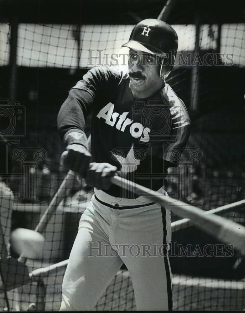 1983 Press Photo Kevin Bass plays for the Houston Astros baseball team- Historic Images