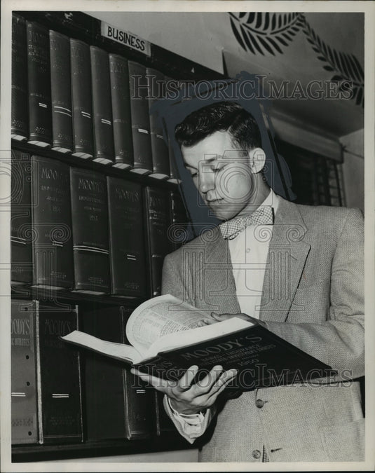 1953 Milwaukee Braves baseball rookie, Ted Laguna, at Seton Hall - Historic Images