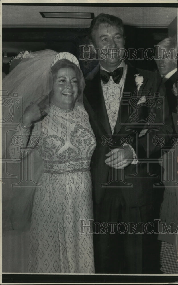 1972 Press Photo Hazel Marie Wheat And Golfer Ken Venturi At Their Wedding-Historic Images