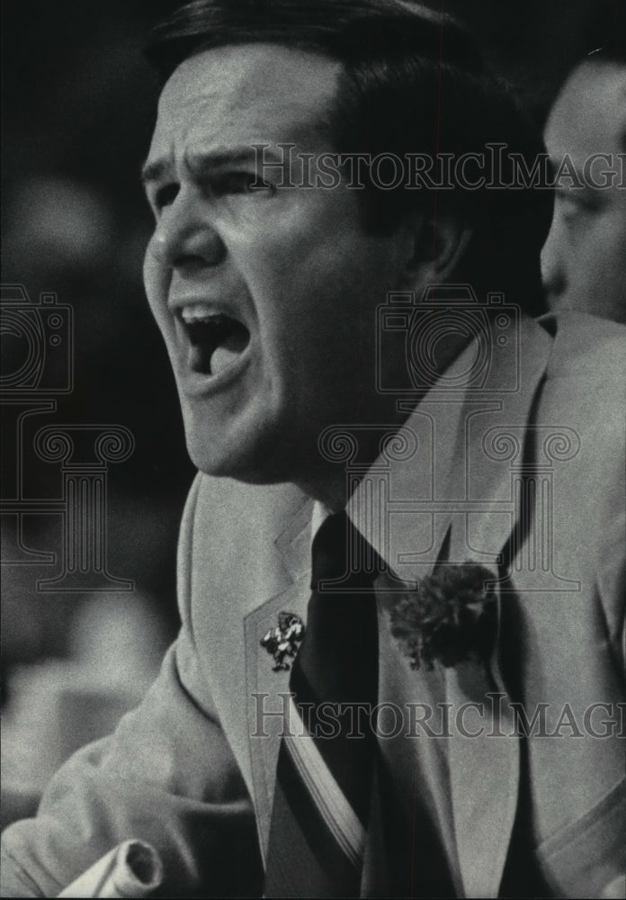 1984 Press Photo Louisville basketball coach, Denny Crum - mjt04673 - Historic Images