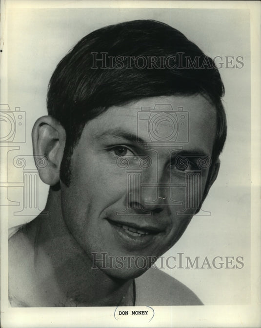 1975 Don Money, 3rd baseman for the Milwaukee Brewers baseball team - Historic Images