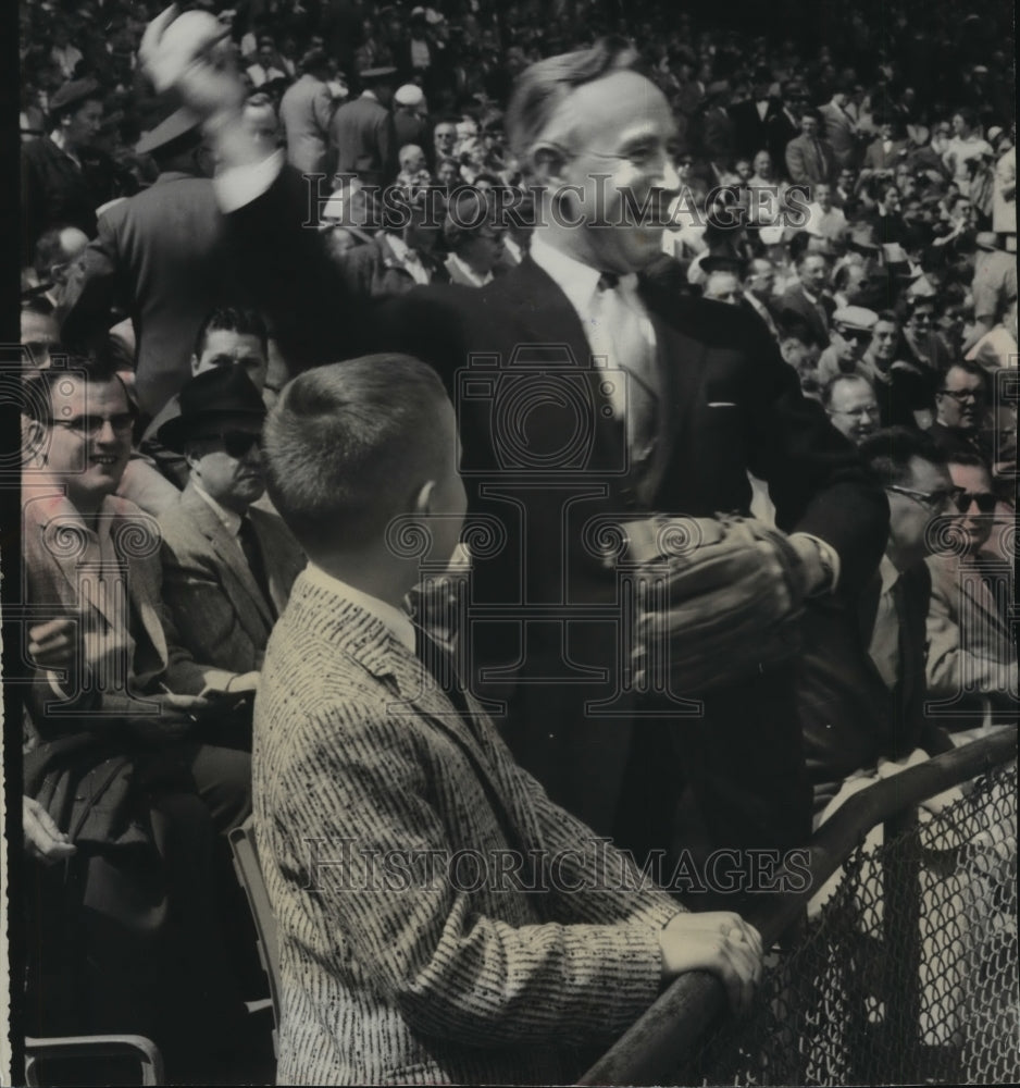 1958 Milwaukee Braves baseball fans watch Gov.Thomson throw 1st ball - Historic Images