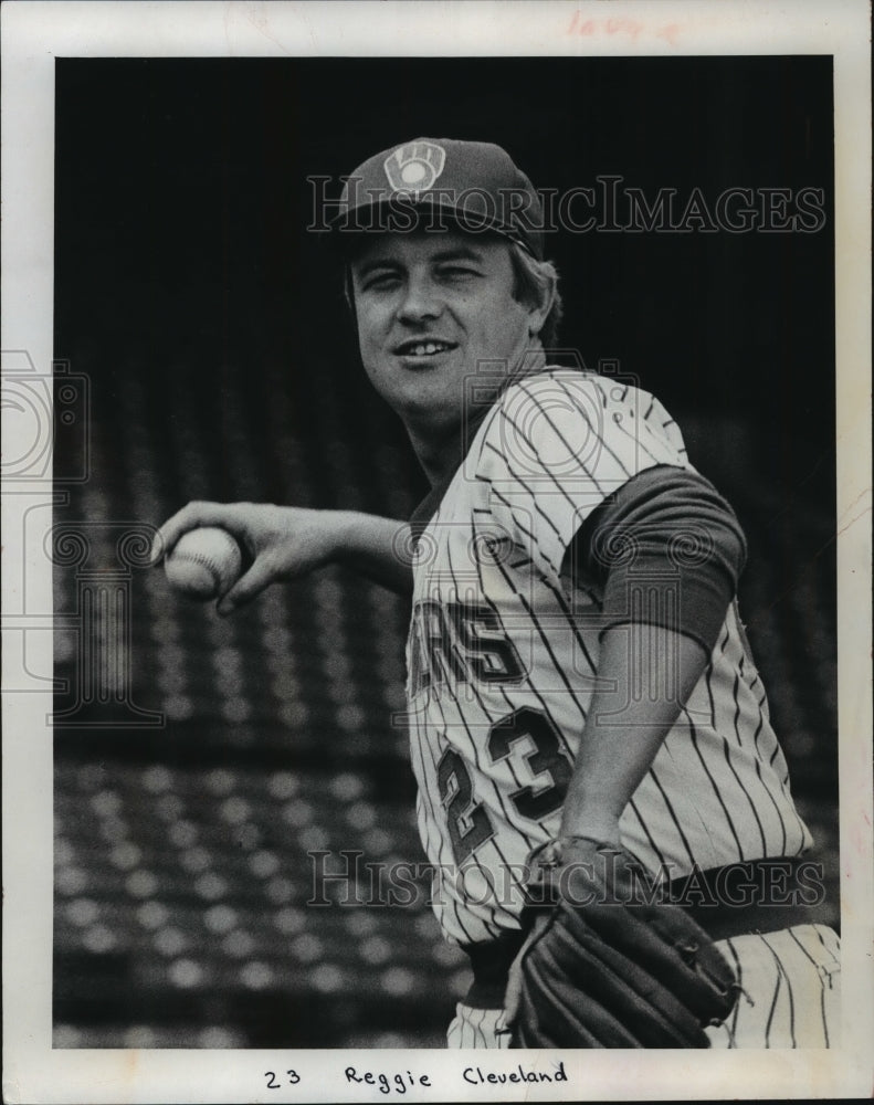 1979 Press Photo Reggie Cleveland in his uniform ready to throw the baseball.- Historic Images