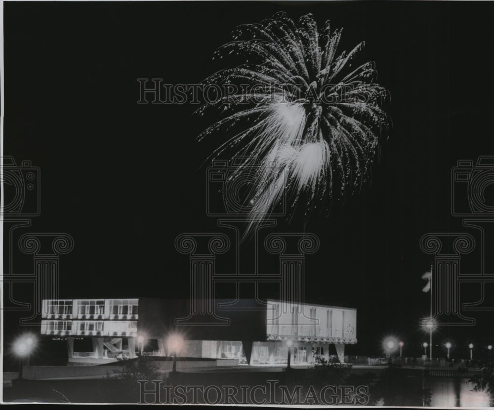 1956 Press Photo Memorial Center Fireworks Honored Braves Baseball Championship- Historic Images