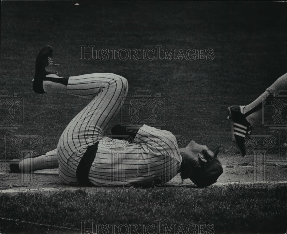 1978 Press Photo Collision-New York&#39;s Cliff Johnson-Milwaukee Brewers Don Money - Historic Images