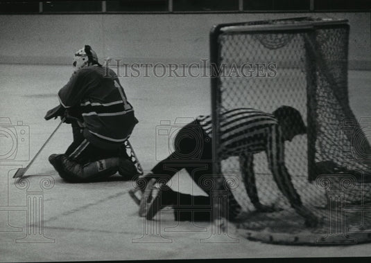 Milwaukee Admirals Hockey Goalie Daniel Pepin Waits For Official - Historic Images