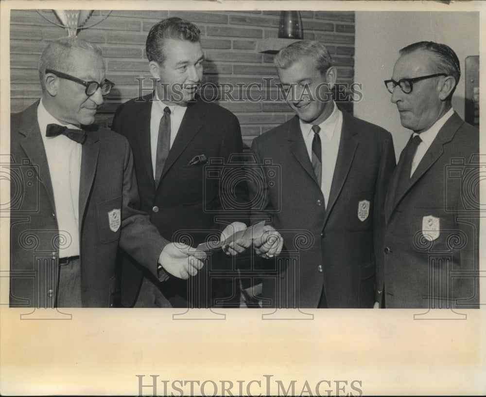 1965 Milwaukee Italian Invitational Golf Tournament Participants - Historic Images