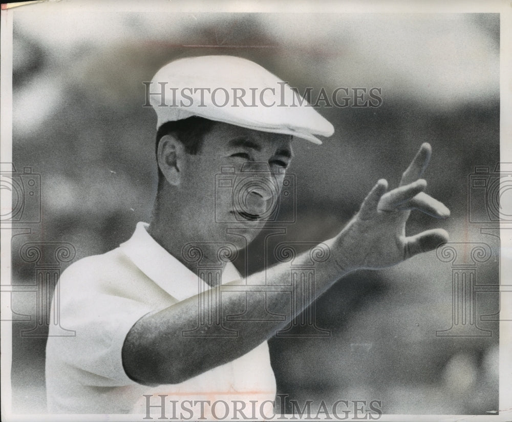 1958 Golfer Ken Venturi Practice Putting For Miller Open At Tripoli - Historic Images