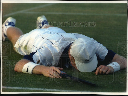 1994 Press Photo Wimbledon - Jim Courier in Match with Guy Forget - mjt05533 - Historic Images