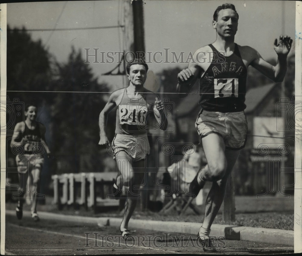 1936 Glenn Cunningham, Archie San Romani, Kansas Runners - Historic Images
