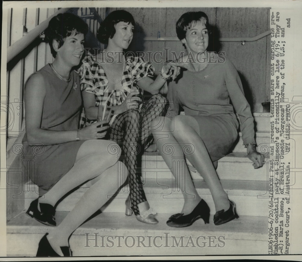1968 Wimbledon - Maria Bueno, Gussie Moran, Margaret Court, Tennis - Historic Images