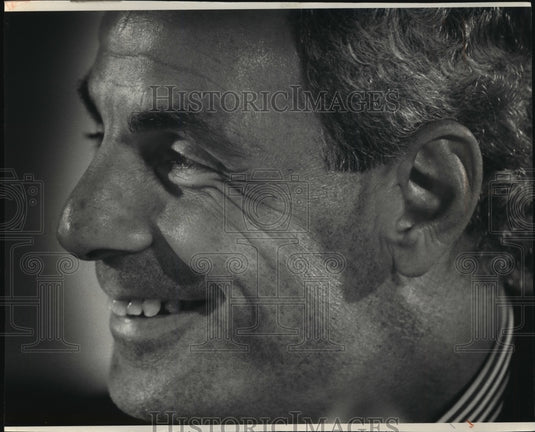 1991 Press Photo Sal Bando all smiles at being chosen to run Milwaukee Brewers.- Historic Images