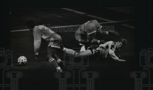 1993 Press Photo Milwaukee Wave - Chad Ashton in Soccer Game - mjt05672 - Historic Images