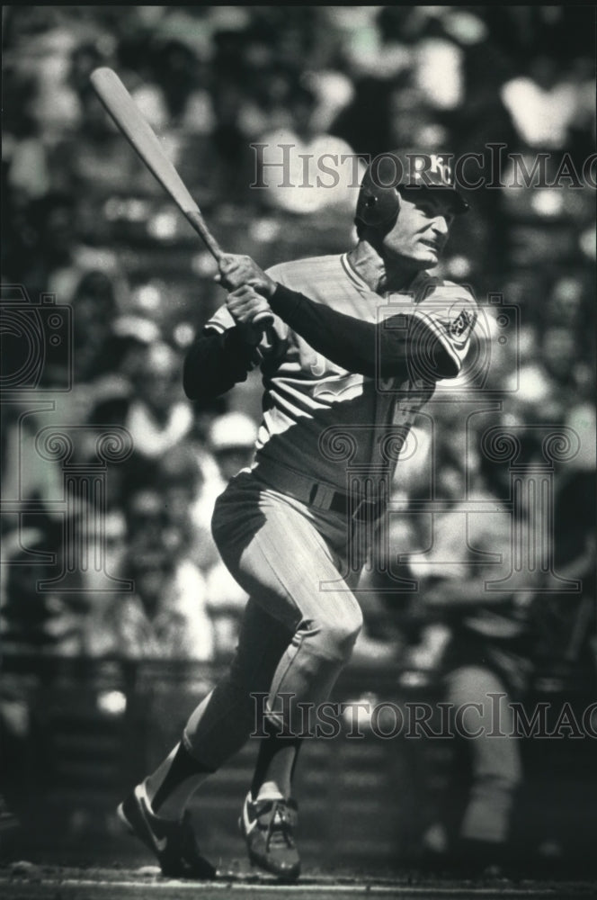 1988 Press Photo Royals baseball player, Jim Eisenreich, in action - mjt05789 - Historic Images