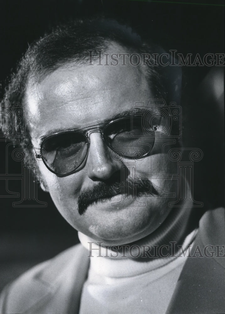 1974 Press Photo Elliott Ferdon, Chicago Fire football team General Manager - Historic Images