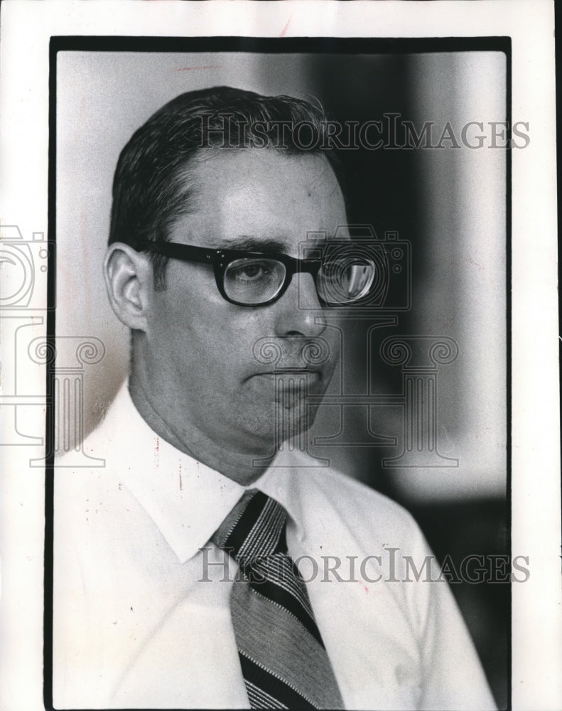 1974 Press Photo Donald Feilbach, teacher and President of META. - mjt05858 - Historic Images
