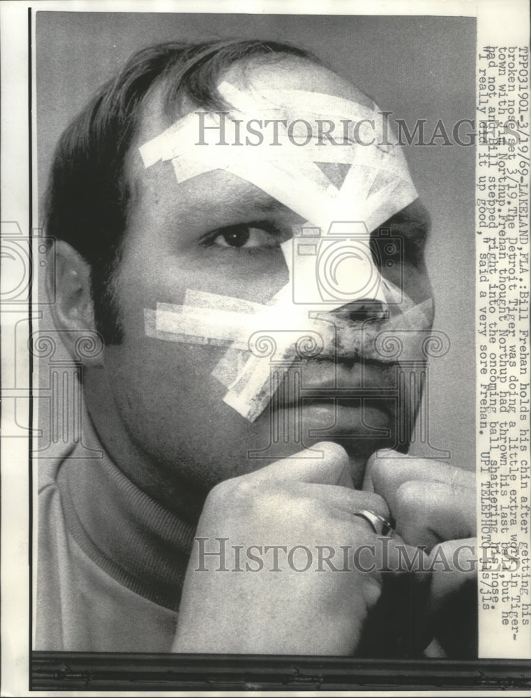 1969 Press Photo An injured Detroit Tigers baseball player, Bill Freehan - Historic Images