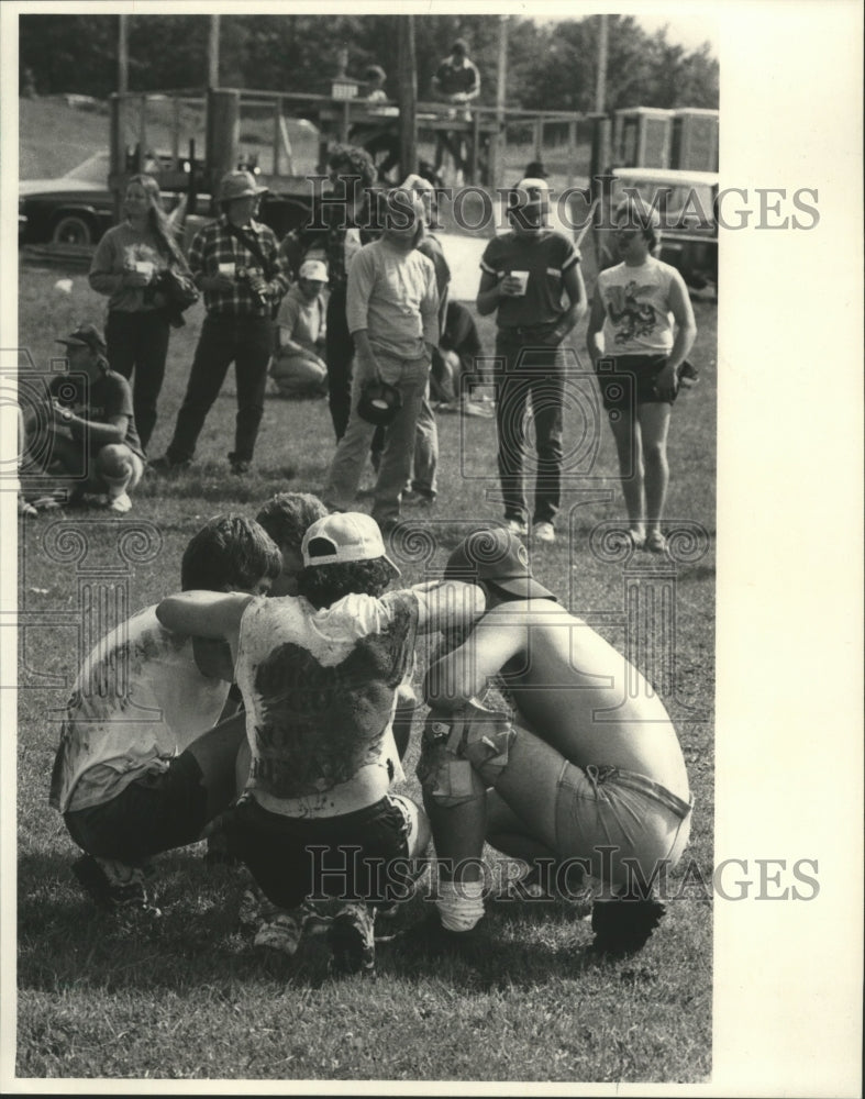1985 Press Photo Frisbee Golf Team, Helter Skelter, Midland, Michigan - Historic Images