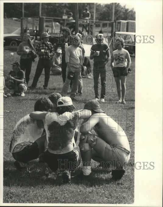 1985 Press Photo Frisbee Golf Team, Helter Skelter, Midland, Michigan - Historic Images