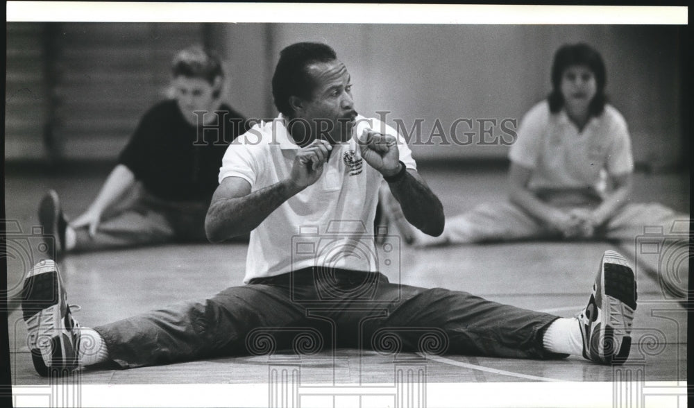 1990 Press Photo Olympic medalist &amp; Special Olympics director, Lee Evans- Historic Images